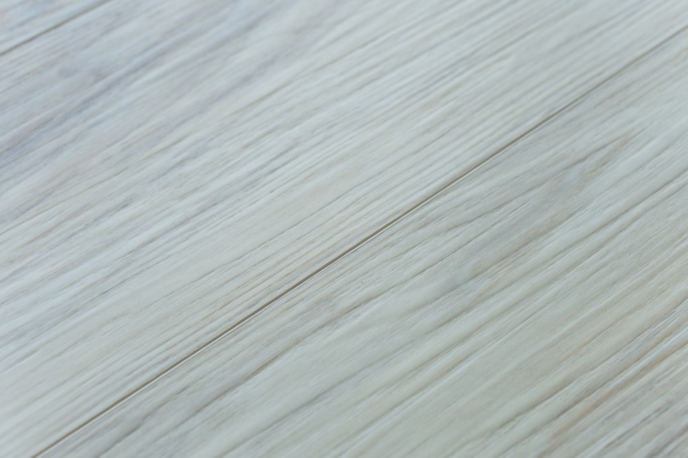 Замковая ПВХ плитка "Art Tile" Клён Жемчужный (1220*152*5 мм) — купить в Комсомольске-на-Амуре