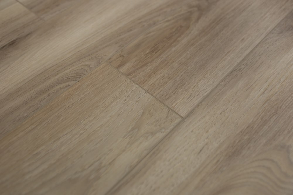 Замковая ПВХ плитка "Art Tile" Клён Фог (1220*152*5 мм) — купить в Комсомольске-на-Амуре