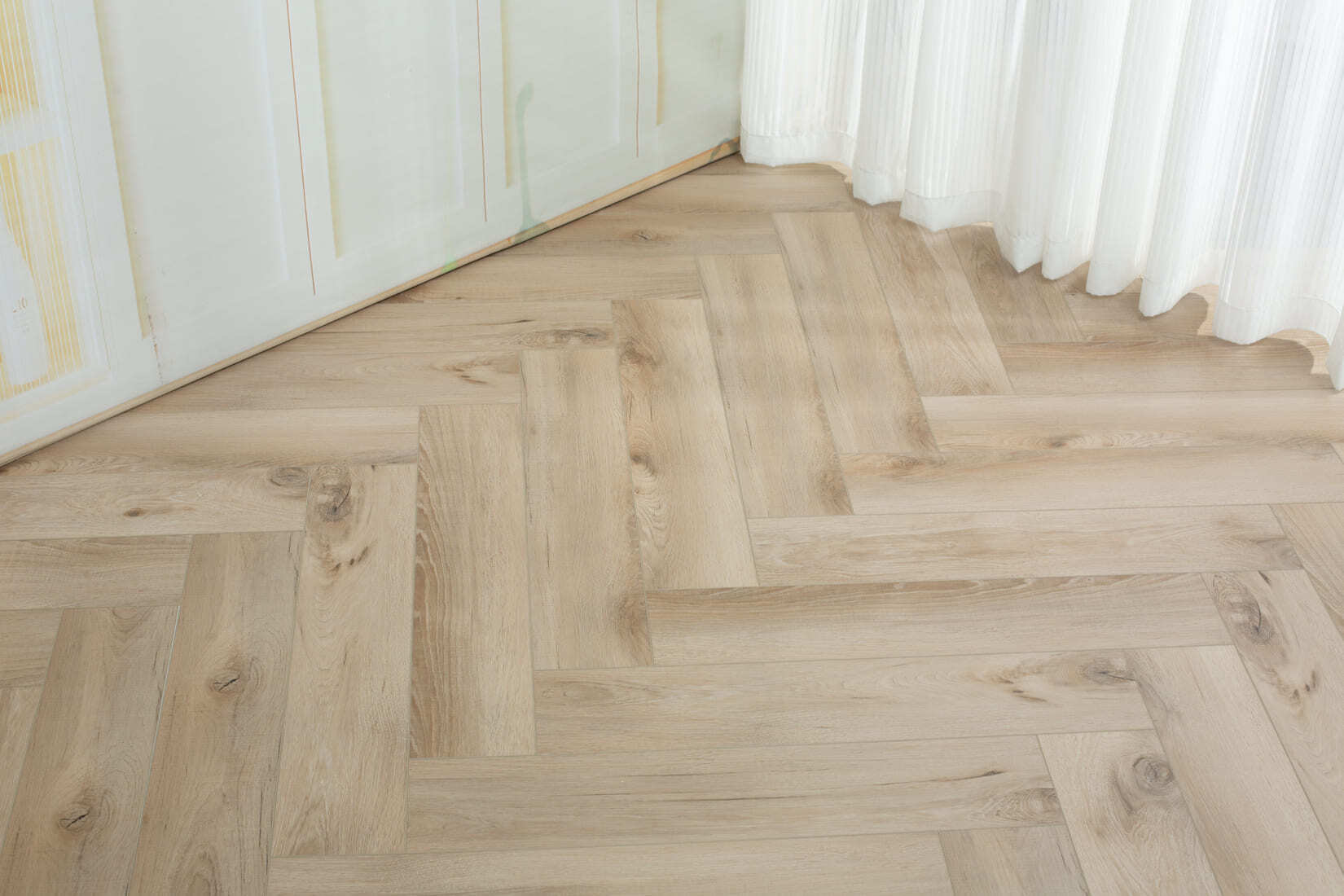 Плитка SPC "OneFloor" 3009 А,В  ЁЛКА (640*128*4 мм) — купить в Комсомольске-на-Амуре