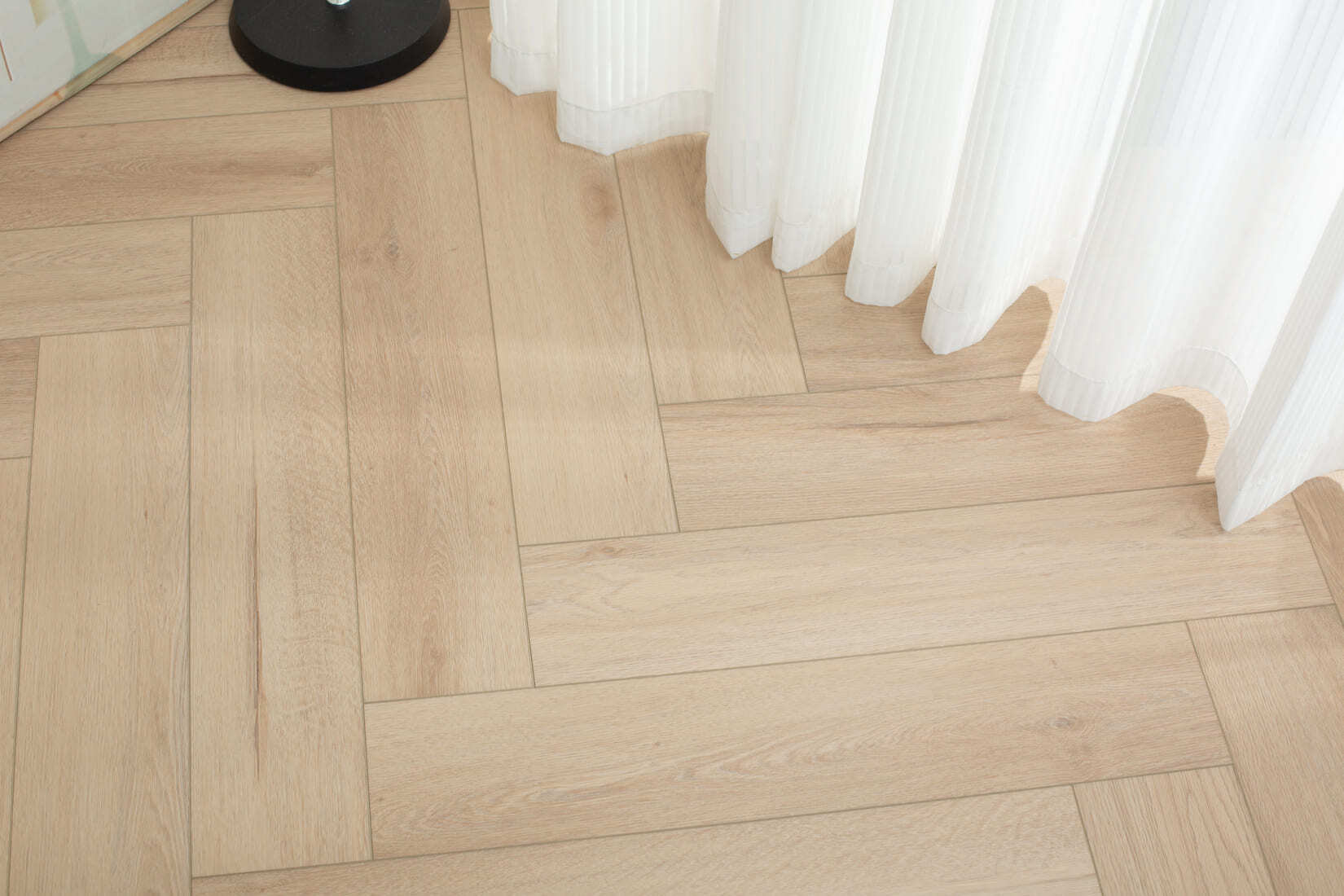 Плитка SPC "OneFloor" 3032 А,В  ЁЛКА (640*128*4 мм) — купить в Комсомольске-на-Амуре