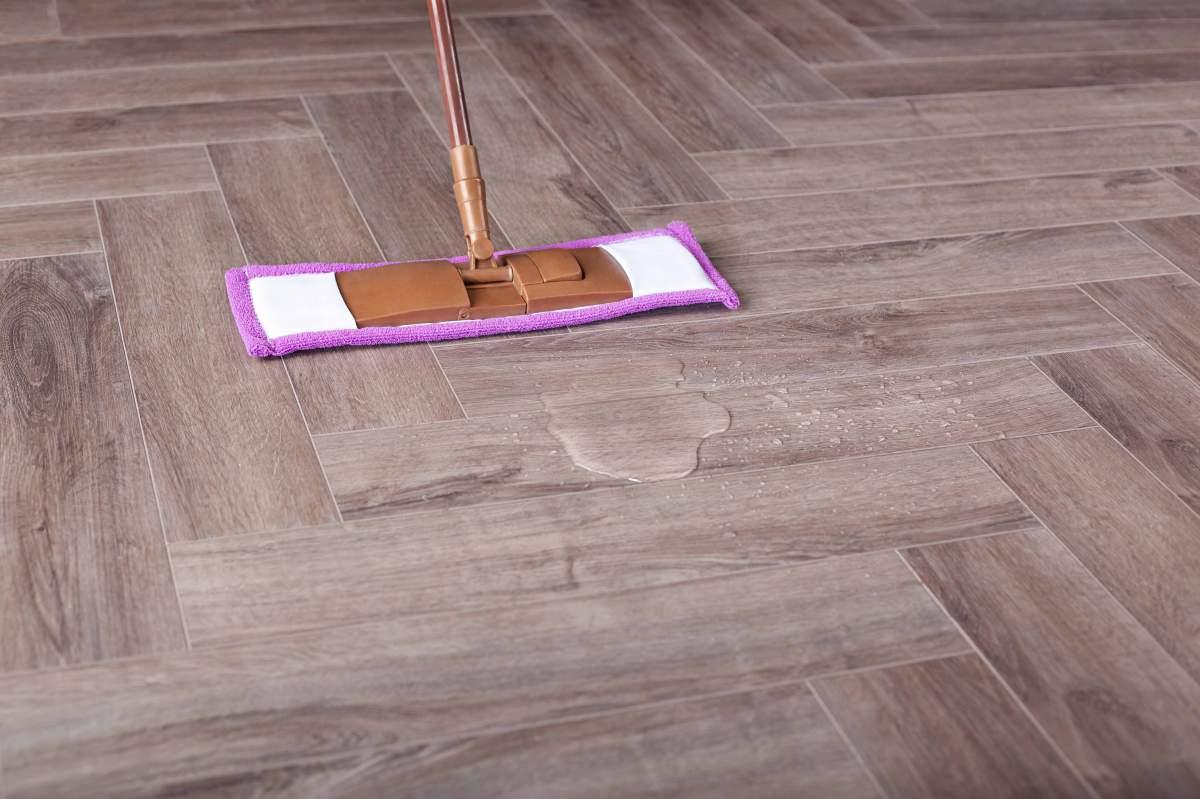 Замковая ПВХ плитка "Aberhof" Carmelita 1862 (615*123*5 мм) — купить в Комсомольске-на-Амуре