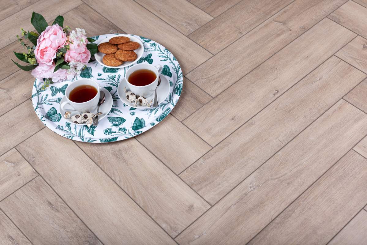 Замковая ПВХ плитка "Aberhof" Carmelita 0532 (615*123*5 мм) — купить в Комсомольске-на-Амуре