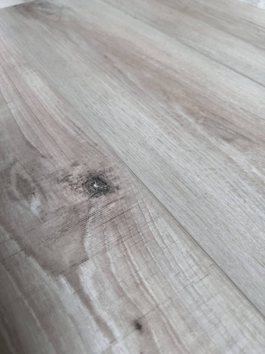 SPC ламинат "OneFloor" ЕСО 5021 (4V фаска) (1220*184*4 мм) — купить в Комсомольске-на-Амуре