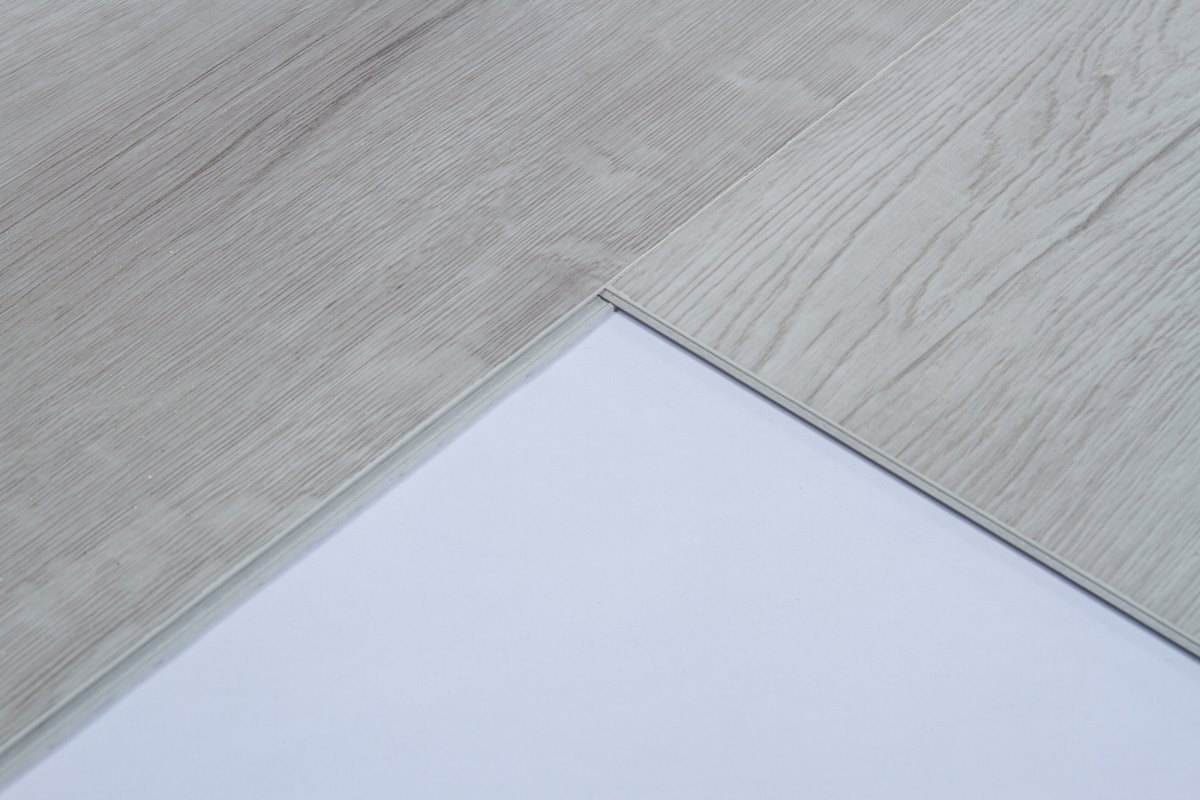 SPC ламинат "OneFloor" ЕСО 5050 (4V фаска) (1220*184*4 мм) — купить в Комсомольске-на-Амуре