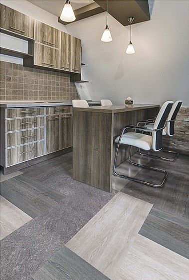 Плитка ПВХ "Tarkett" New Age Serenity (914,4*101,6*2,1 мм) — купить в Комсомольске-на-Амуре