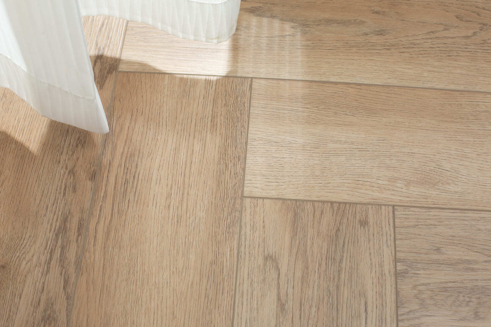 Плитка SPC "OneFloor" 3028 А,В  ЁЛКА (640*128*4 мм) — купить в Комсомольске-на-Амуре