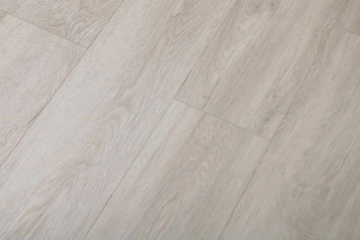 SPC ламинат "Profield" Дуб Кьявари (1220*184*4 мм) — купить в Комсомольске-на-Амуре