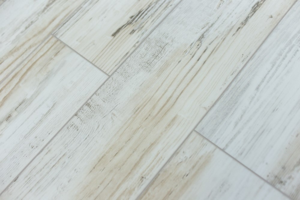 Замковая ПВХ плитка "Art Tile" Берёза Прованс (1220*152*5 мм) — купить в Комсомольске-на-Амуре